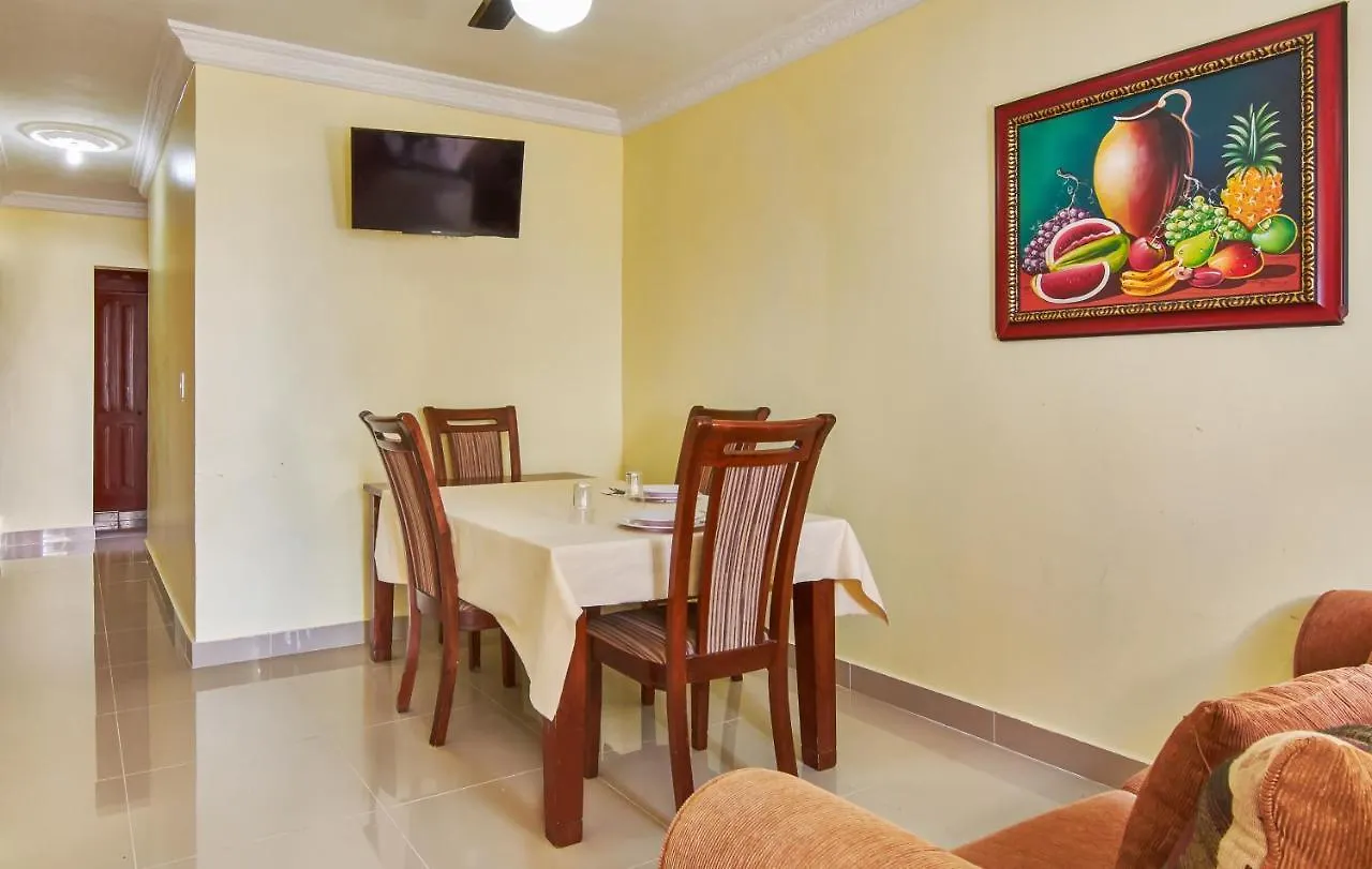 2 Bedroom Apartment Prime Location Great Services! La Viva