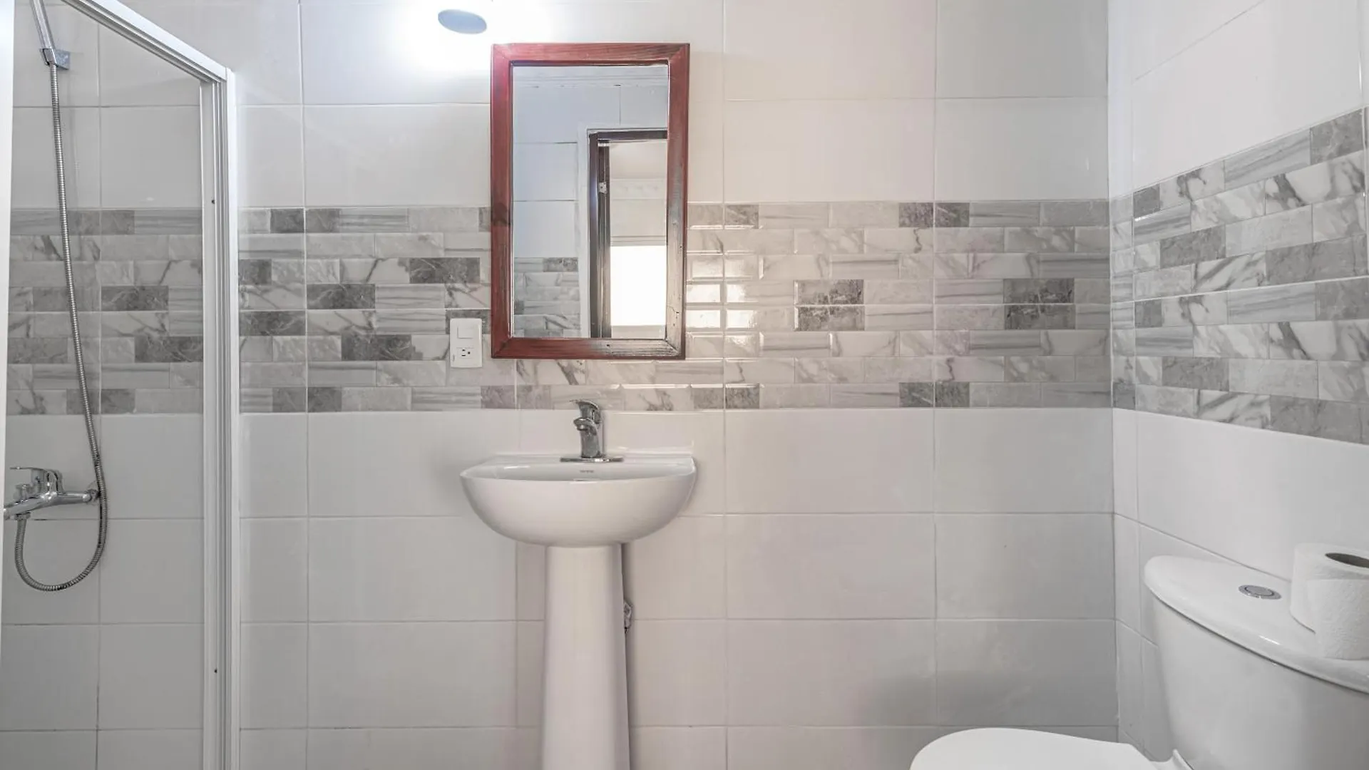 2 Bedroom Apartment Prime Location Great Services! La Viva